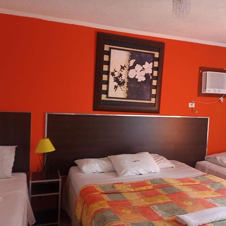 Asturias Praia Hotel Гуаружа Екстериор снимка