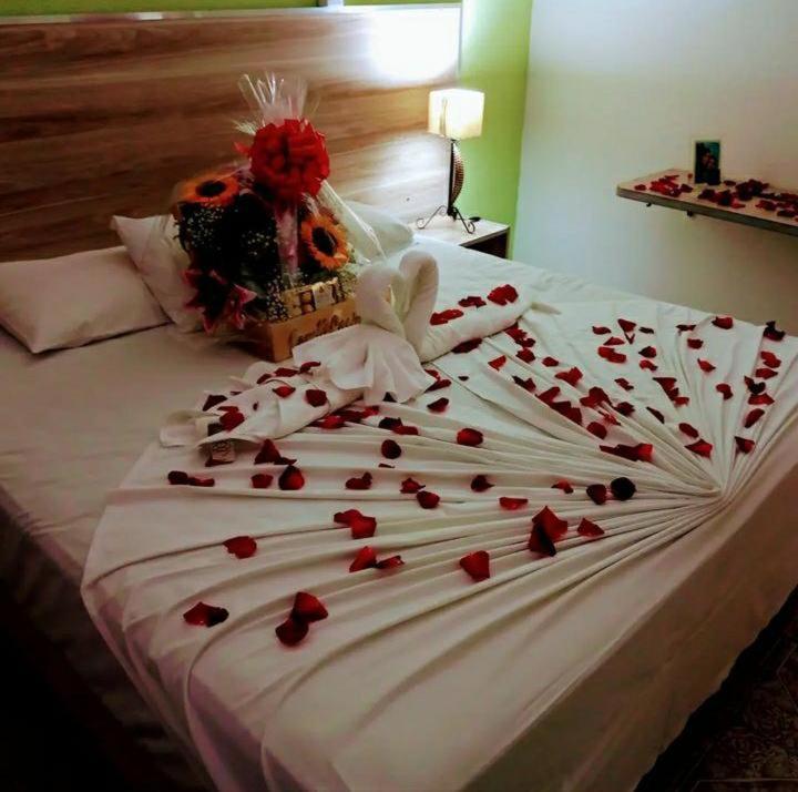 Asturias Praia Hotel Гуаружа Екстериор снимка