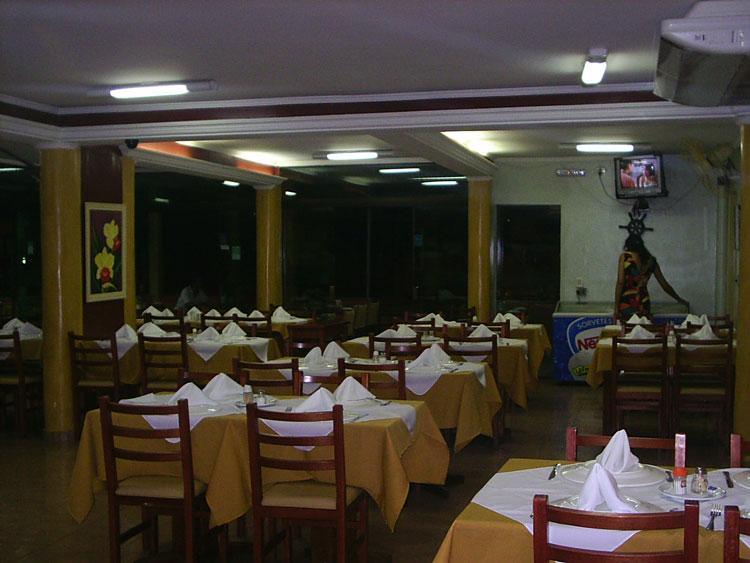 Asturias Praia Hotel Гуаружа Екстериор снимка